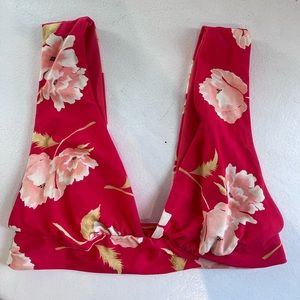 Billabong floral top